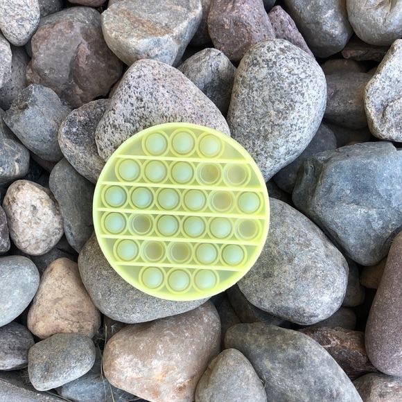 yellow clear circle pop it fidget toy - Picture 1 of 3